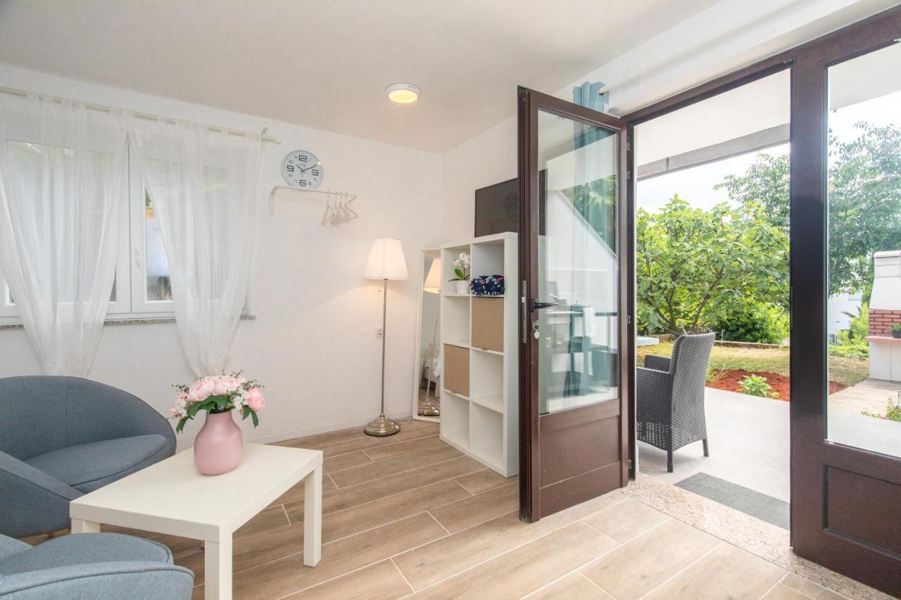 Apartment Oleander Malinska